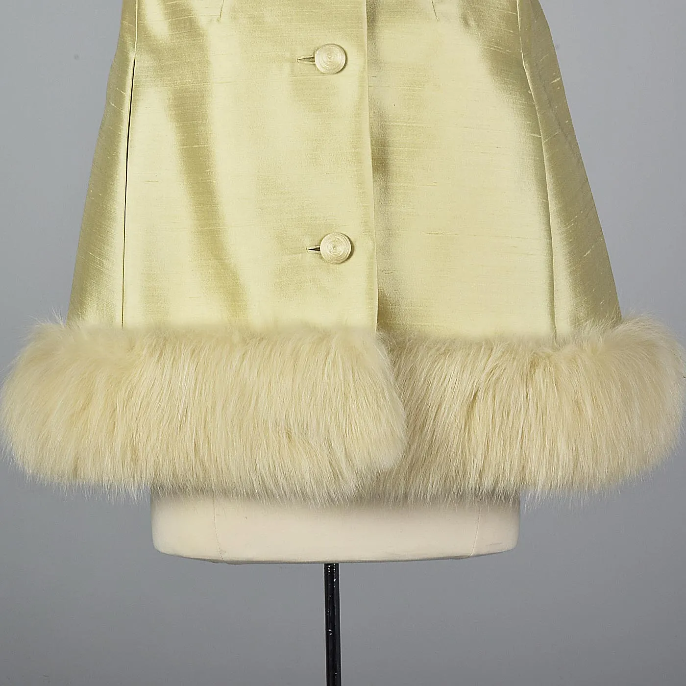 1960s Yellow Silk Cape with Fox Fur Trim