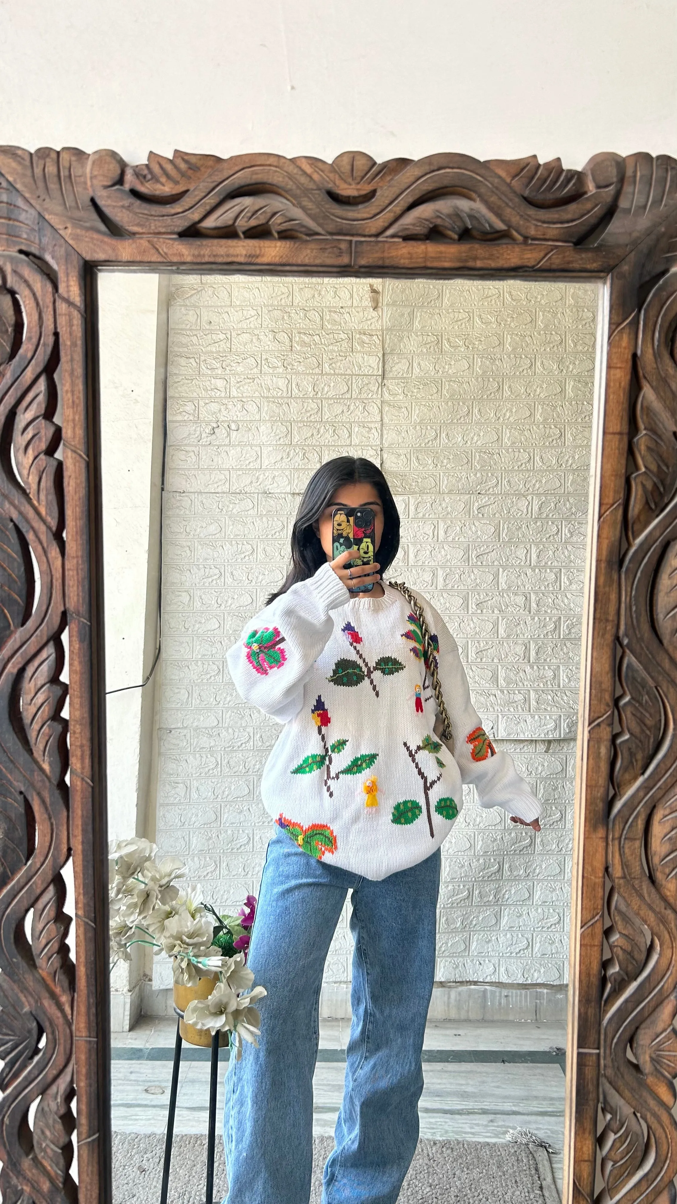 Beautiful embroidery work sweater M-L