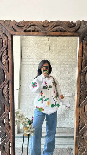 Beautiful embroidery work sweater M-L