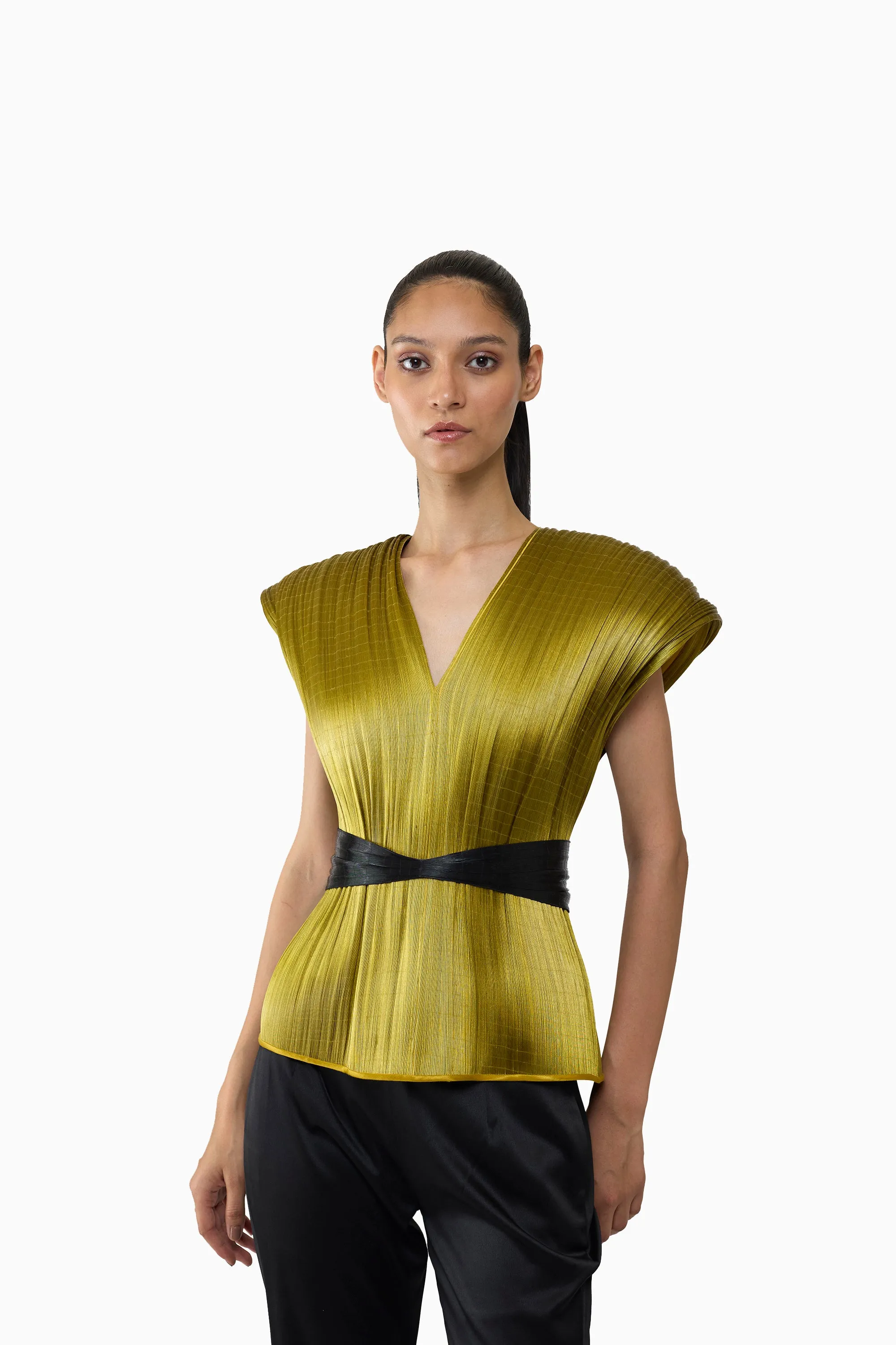 GOLD METAL CAPE