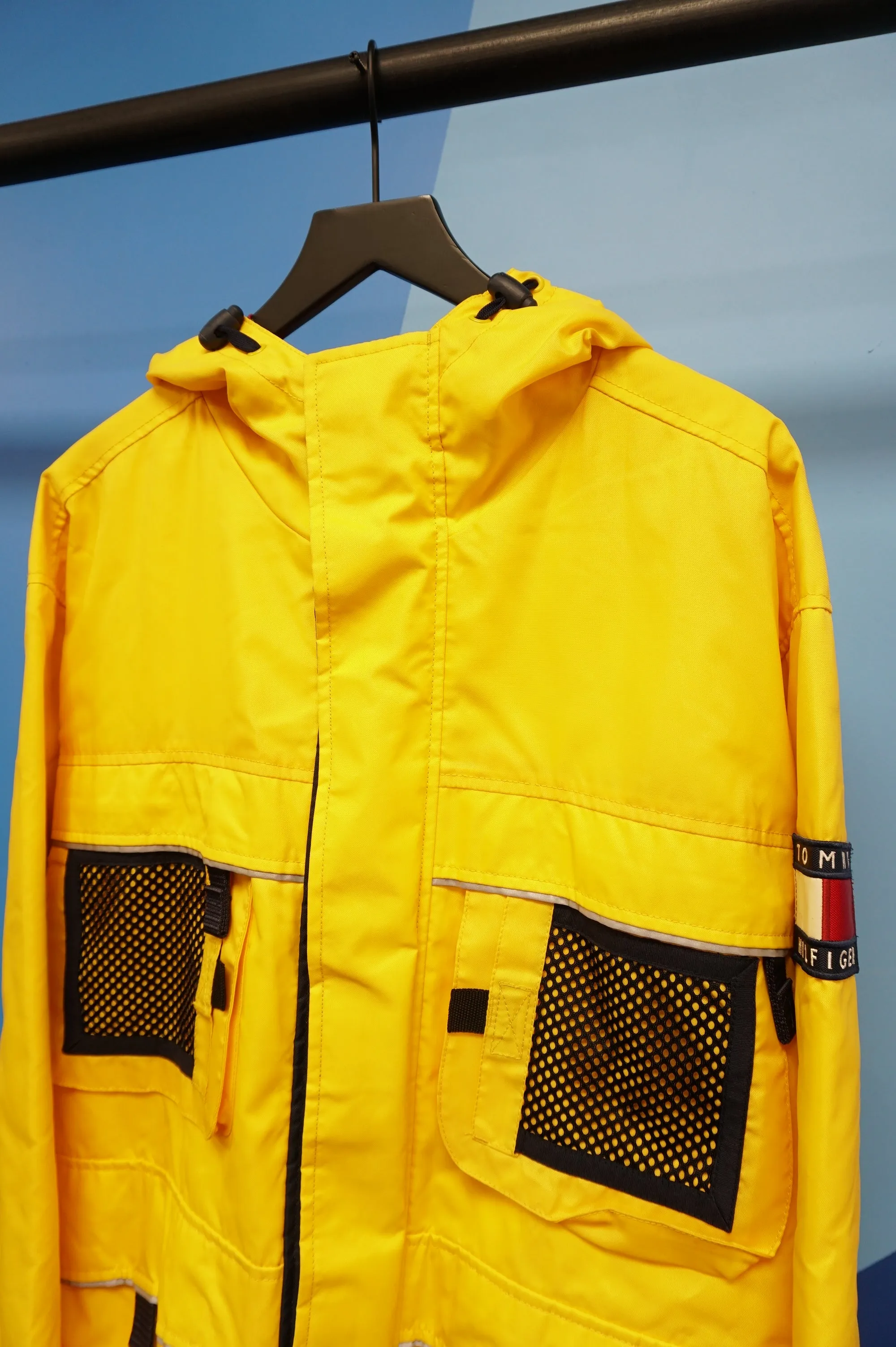 (M/L) Vtg Tommy Hilfiger Rain Coat