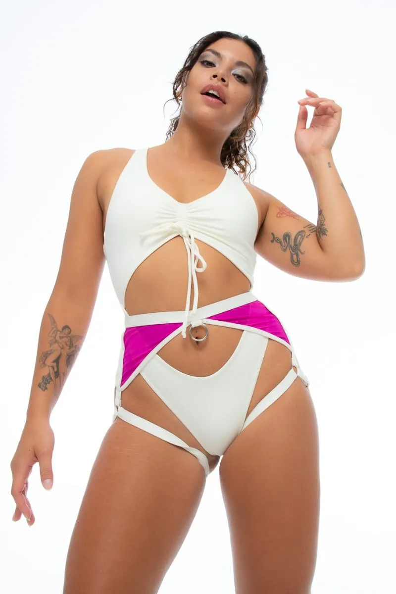 Nona Perkasa Hotline Garter Belt - Ivory/Pink