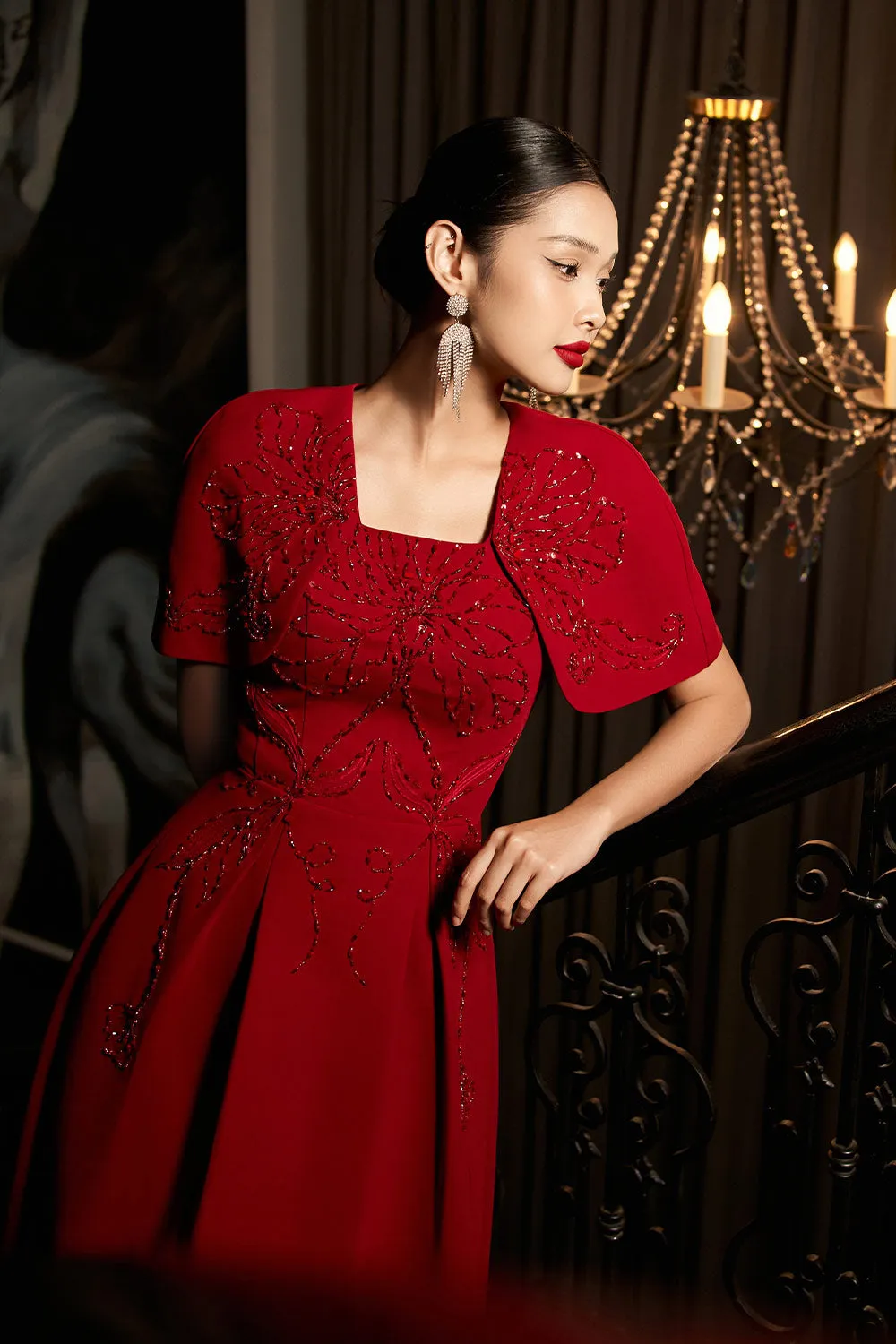 Ruby Gored Cape Sleeved Linen Blend Midi Dress