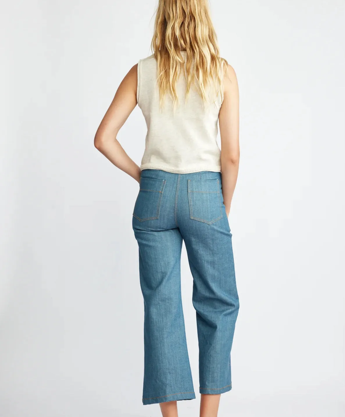 SCT-678 Nova Cropped Sweater