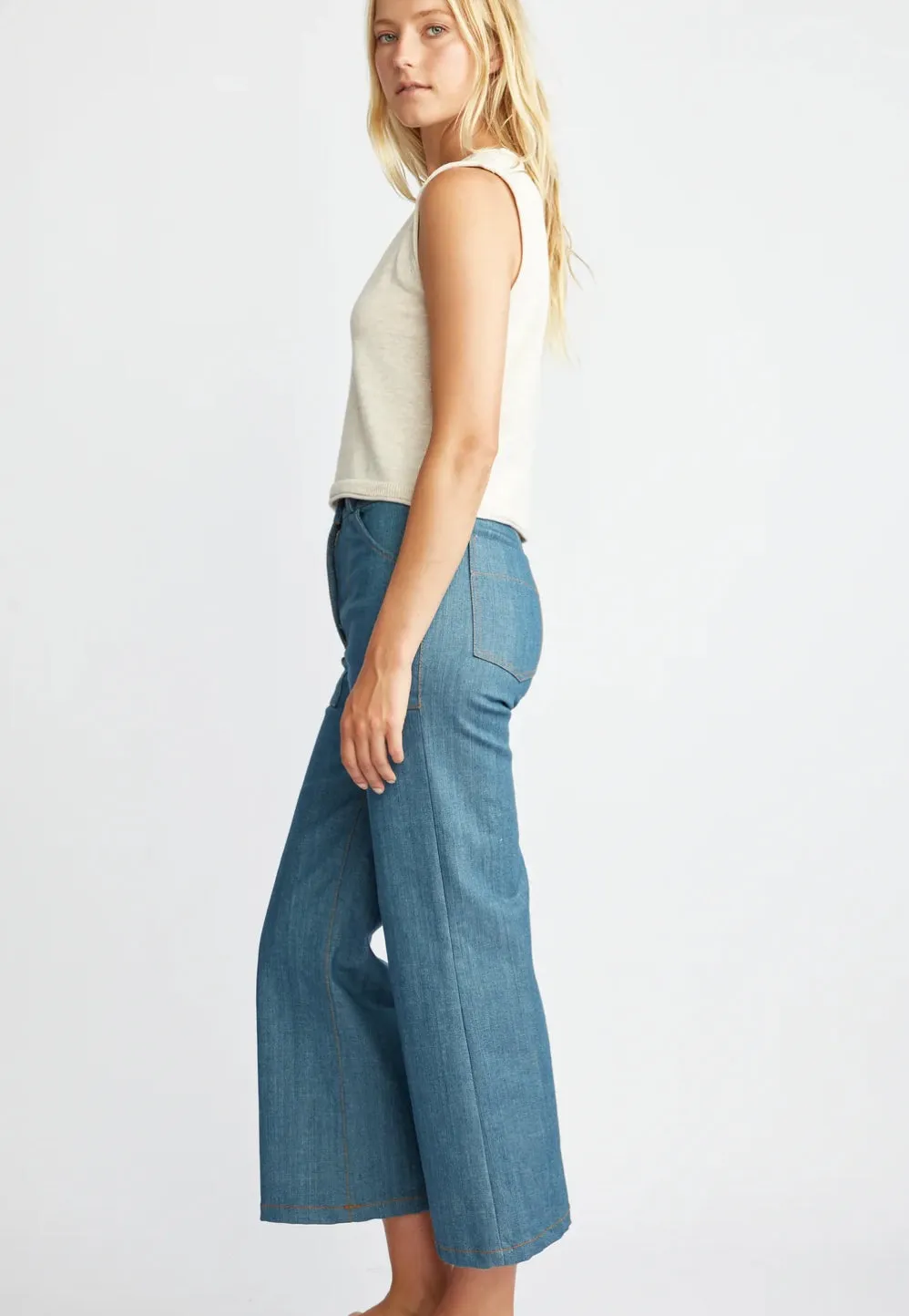 SCT-678 Nova Cropped Sweater