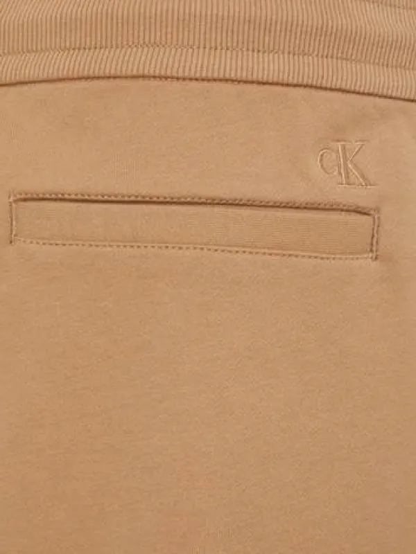Stacked Logo Hwk Pan