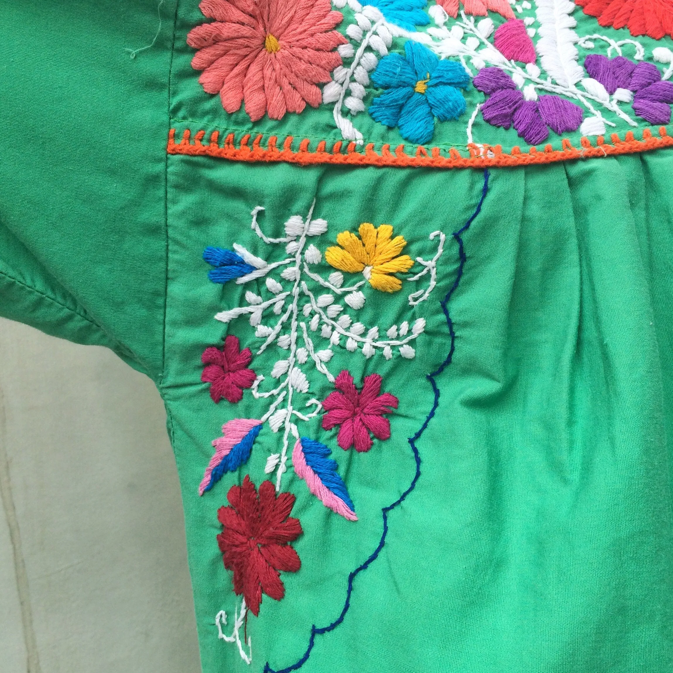 Villa de Mexicano | Vintage 1960s 1970s Hippie Flower Power Mexican Hand Embroidery Maxi Dress