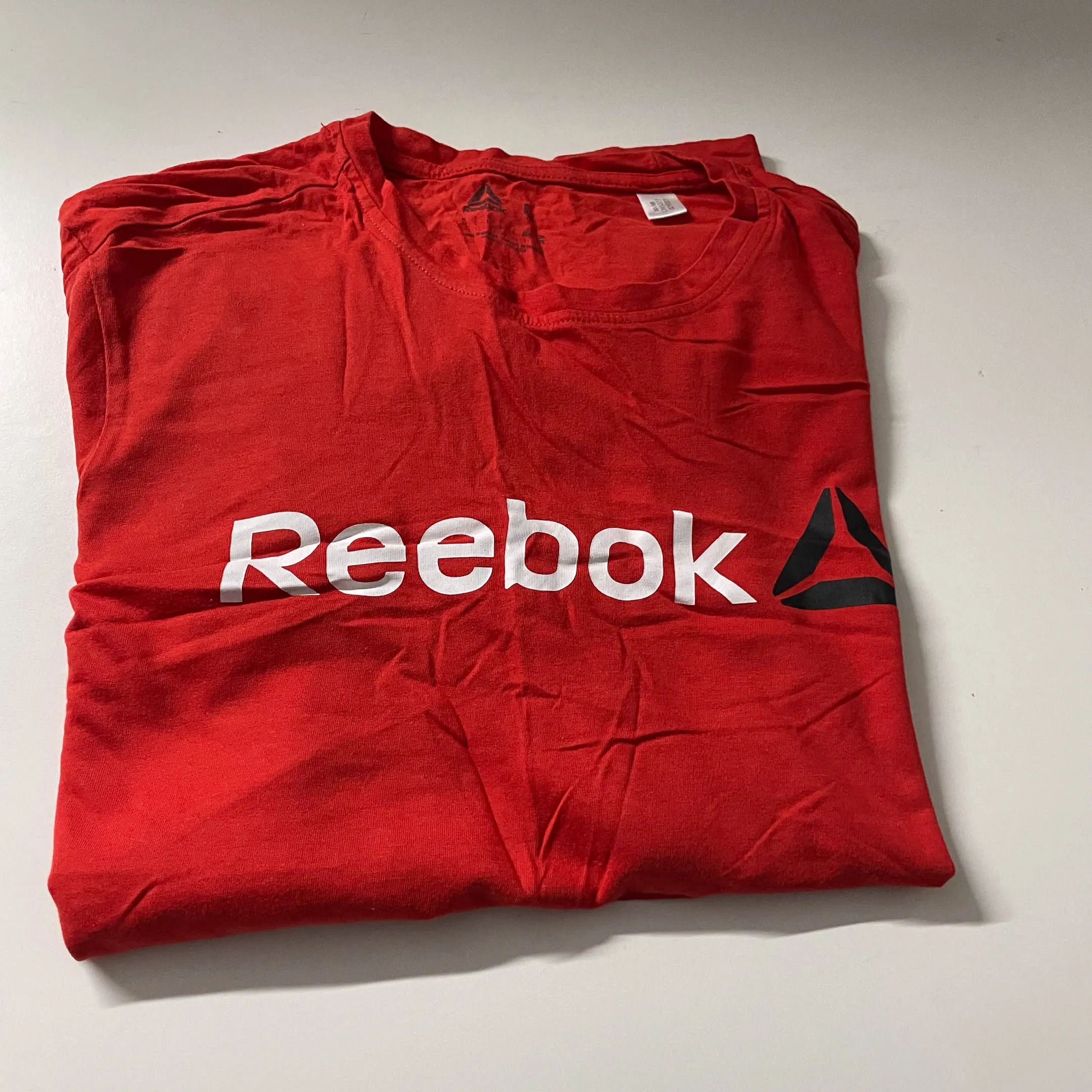 Vintage Reebok big logo red mens large tees