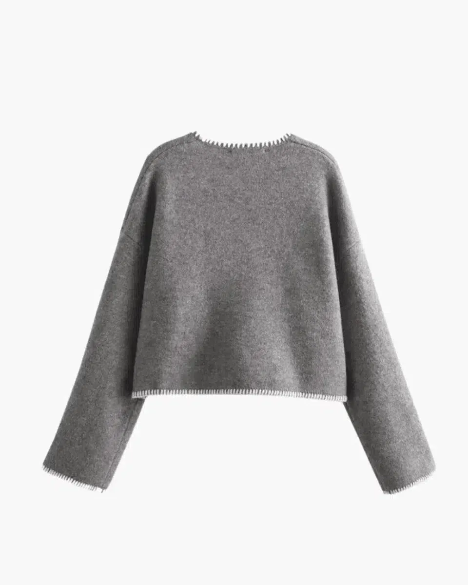 Zarina – Elegant design – V-neck sweater